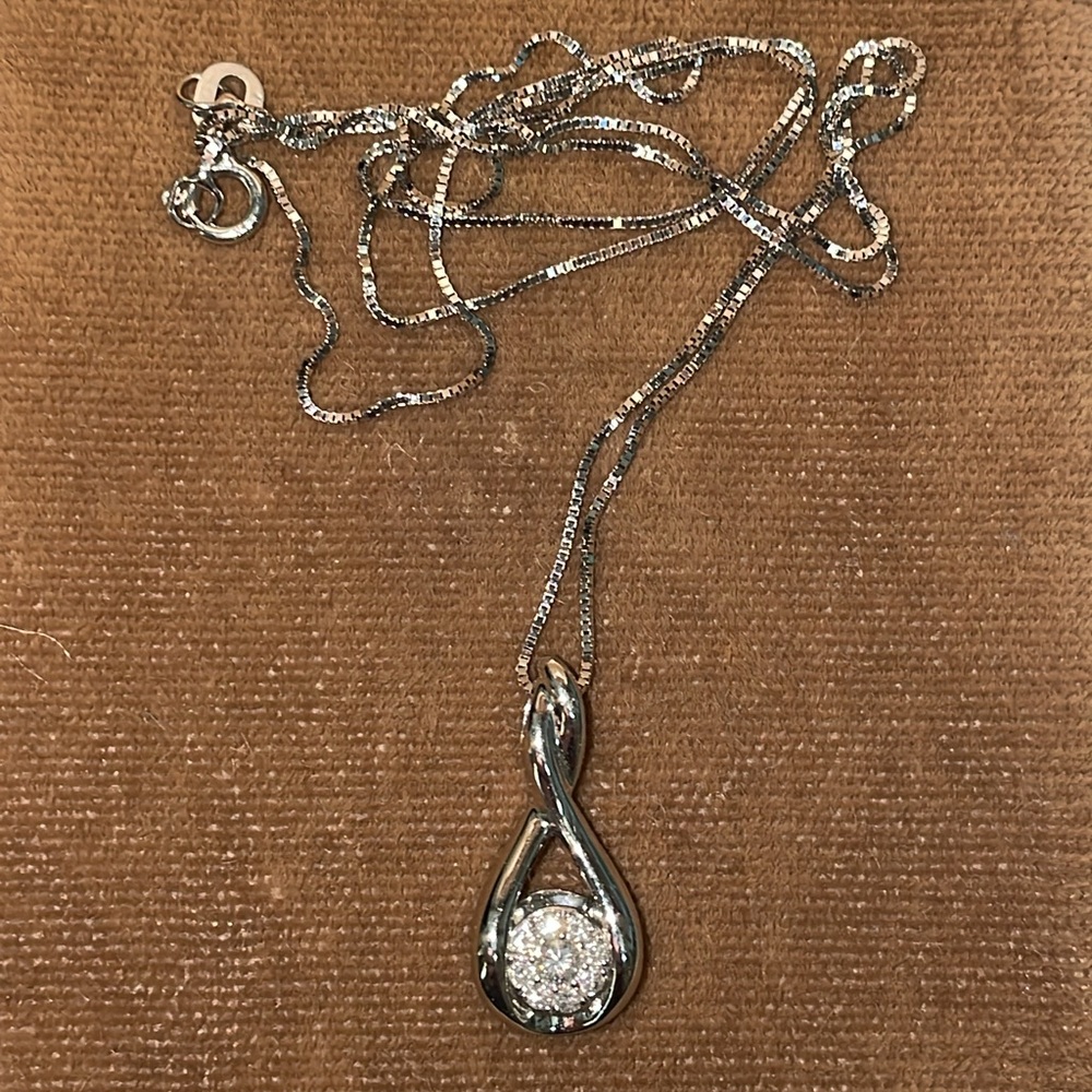 Solid Stamped 14K White Gold Natural Diamond Cluster Pendant Box Chain Necklace